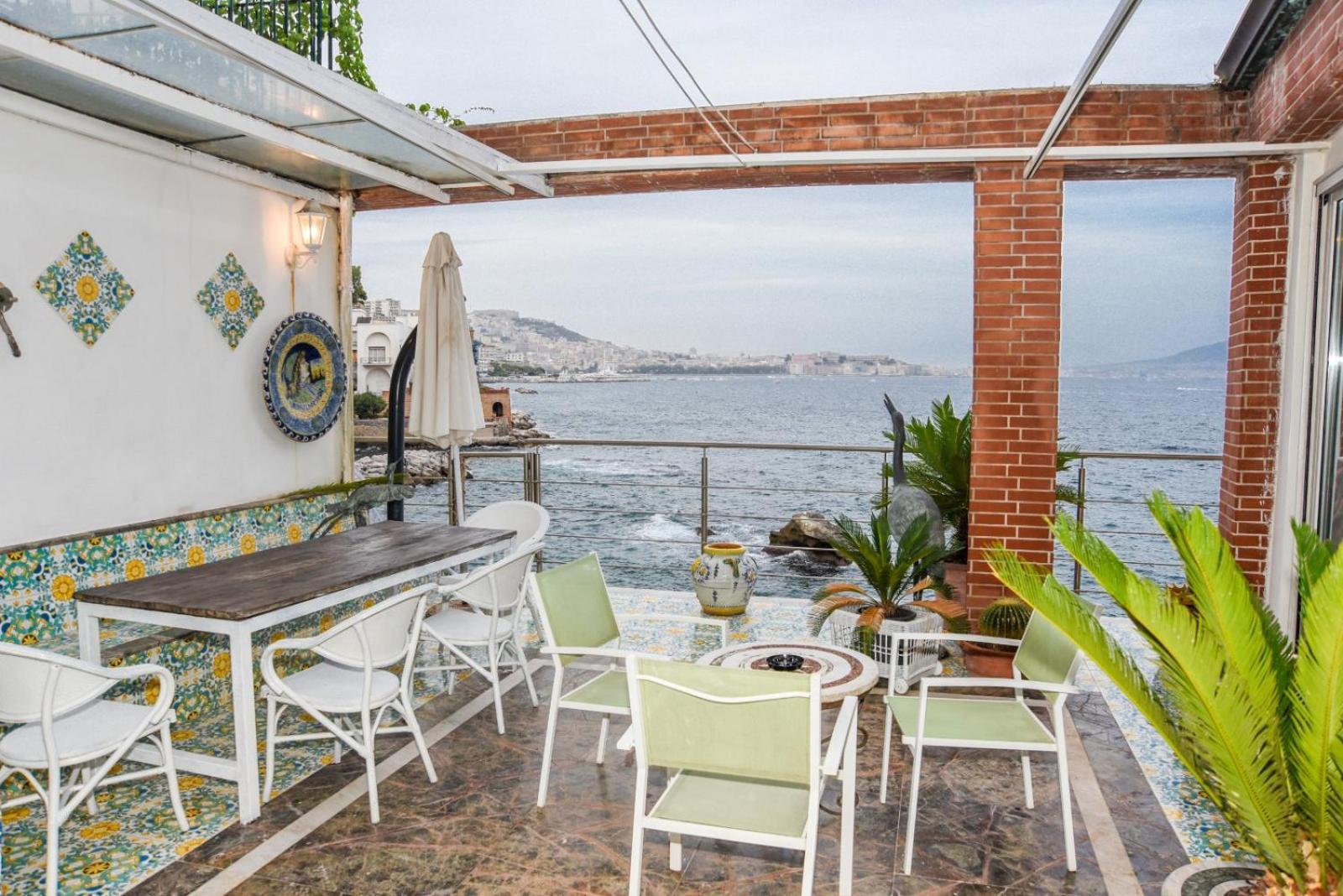 Апартаменты La Casa Sul Mare Неаполь Экстерьер фото